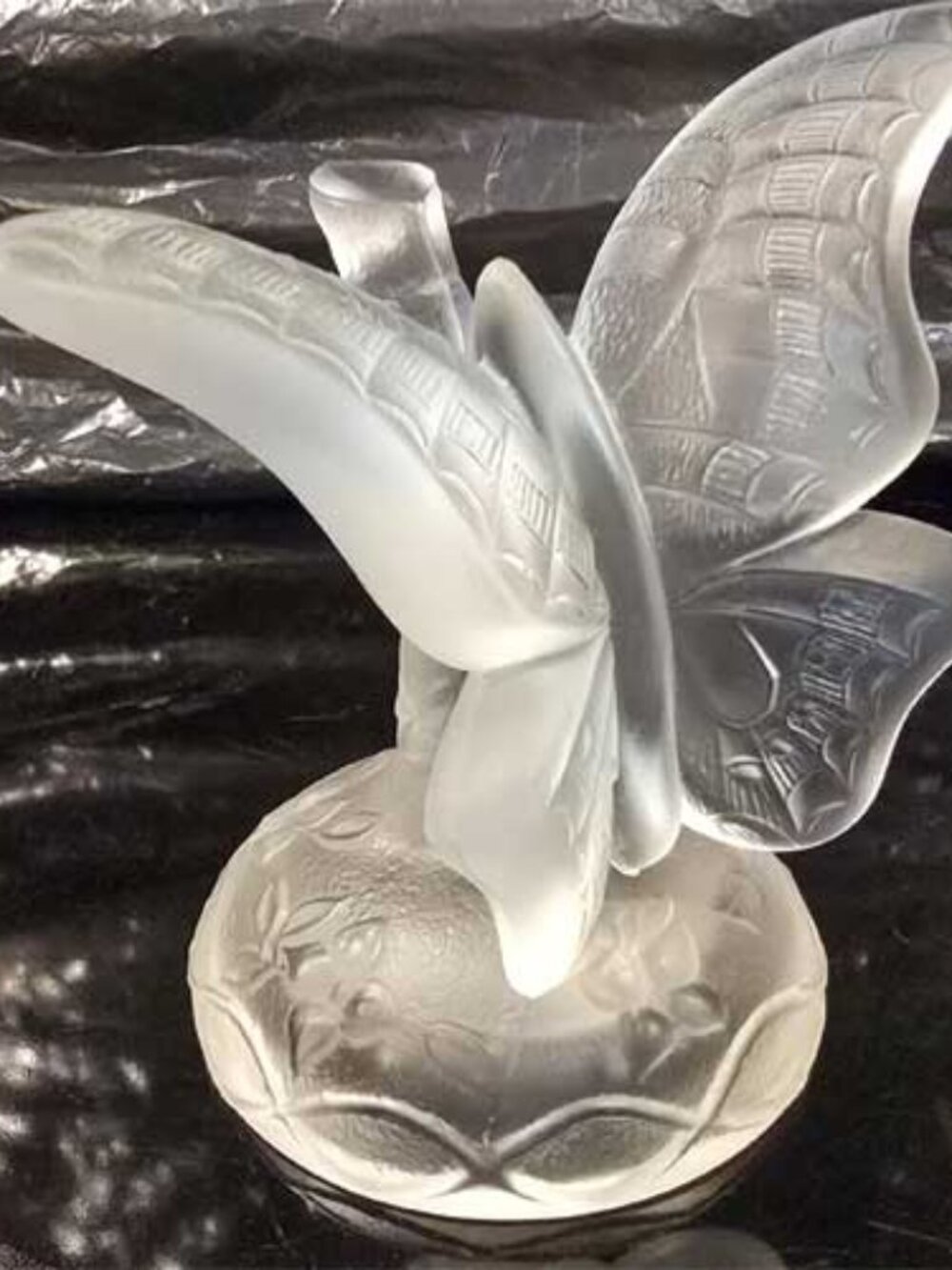 Fenton Frosted Embossed Satin Glass Butterfly Ring Holder 5” 1970’s Vintage